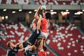 乐动·LDSports(中国)体育官网-篮球天才攻陷足球圣殿！东契奇跨界助阵阿森纳，比分碾压引全网沸腾