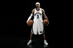 乐动·LDSports(中国)体育官网-德罗巴巅峰对决哈兰德，60分钟激战独行侠，败北胜负难料！